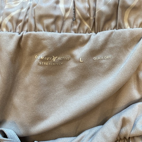 Old Navy Gray Athletic Shorts Lightweight Breathable - Picture 3 of 5
